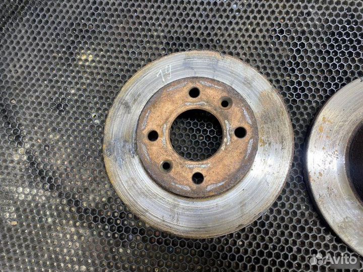 Тормозные диски переднее Renault 19 1992-2002