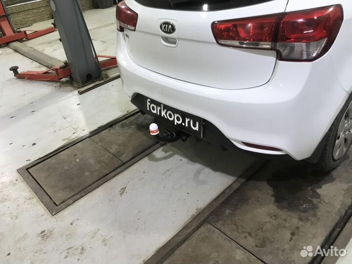 Фаркоп Трейлер для Kia Rio (седан, хэтчбек) 2010-2