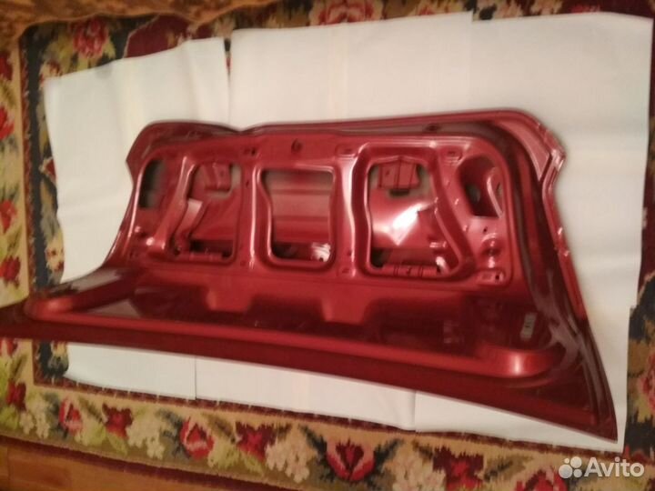 Крышка багажника volkswagen polo sedan