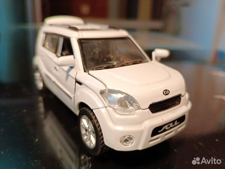 Модель автомобиля Kia Soul. Масштаб 1/43