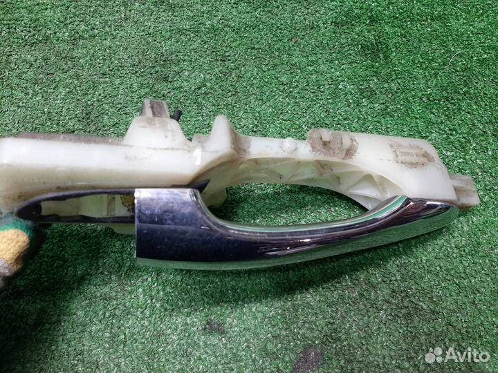 Ручка наружная двери передней правой KIA Sportage