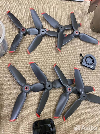 Квадрокоптер DJI FPV в разборе