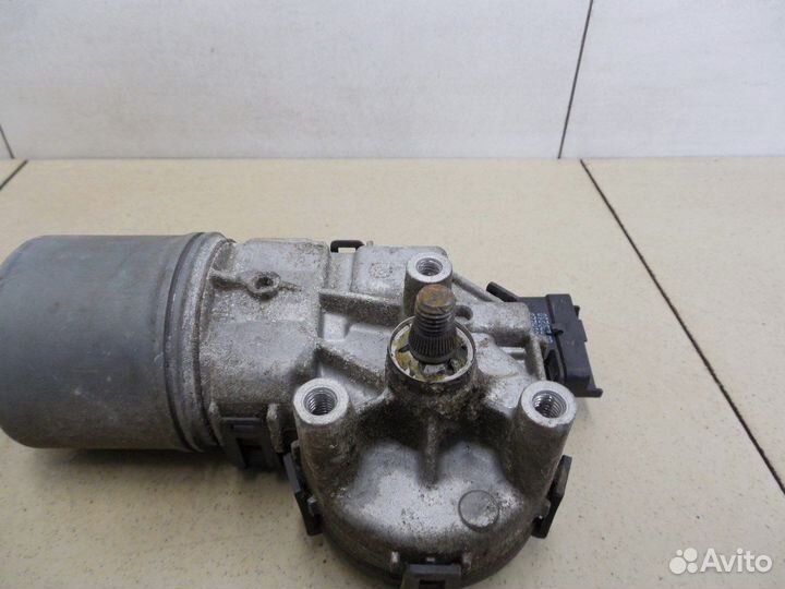 Моторчик стеклоочистителя передний Logan 2005-2014