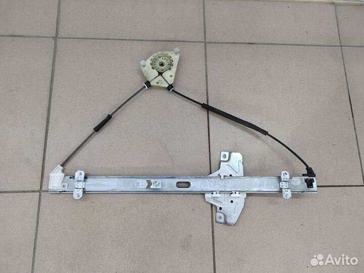 Стеклоподъемник передний левый Grand Starex