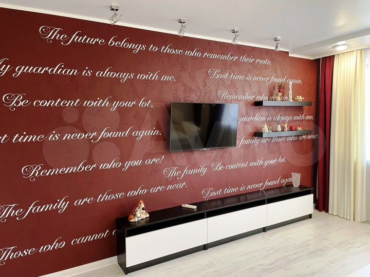 4-к. квартира, 80 м², 2/10 эт.