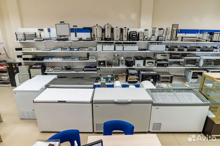 Шкаф барный холодильный hurakan HKN-DB205S