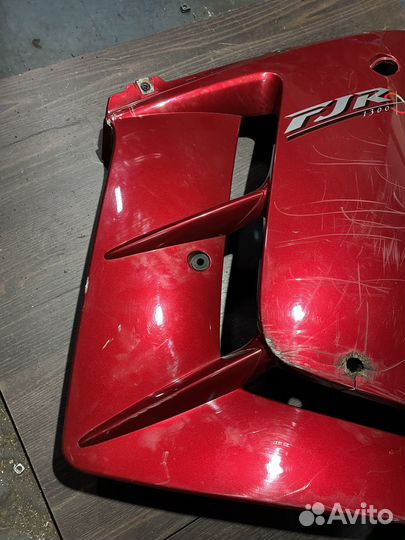 Правый боковой пластик для Yamaha FJR1300 01-03
