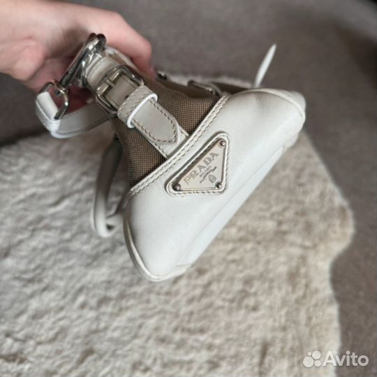 Винтажная сумка Prada Canapa