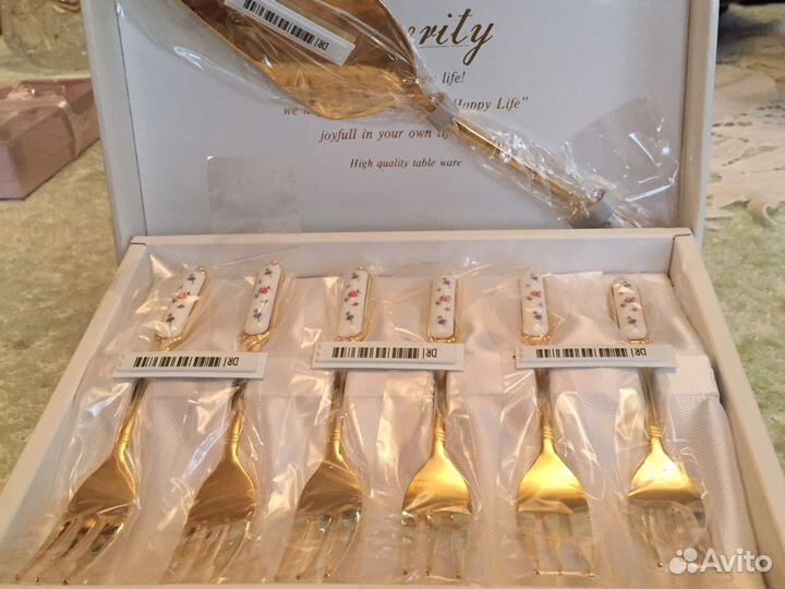 Набор десертных вилок и лопаточка Япония