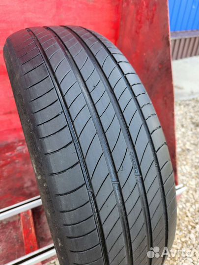 Michelin Primacy 4 215/65 R17