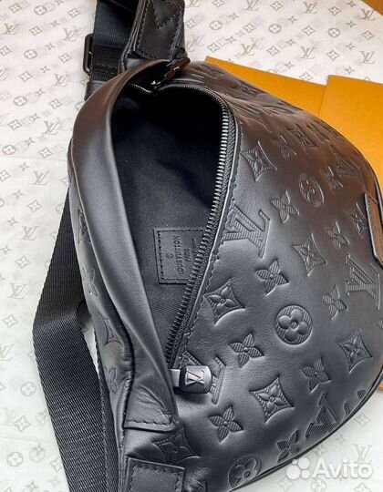 Поясная сумка Louis Vuitton Discovery PM