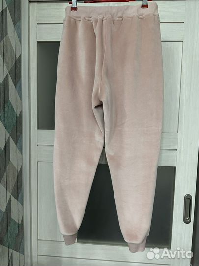 Спортивный костюм новый велюровый