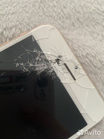 iPhone 8, 64 ГБ