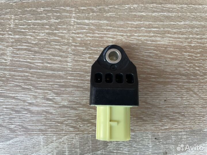 Датчик AIR BAG Lexus LS460L