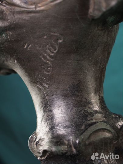 Бронзовый бюст 