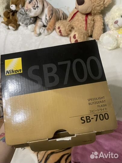 Вспышка Nikon Speedlight SB-700