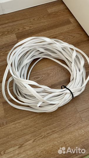 Плинтус для натяжного потолка