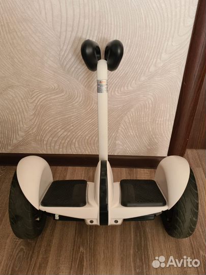 Мини segway, цвет белый состояние идеальное