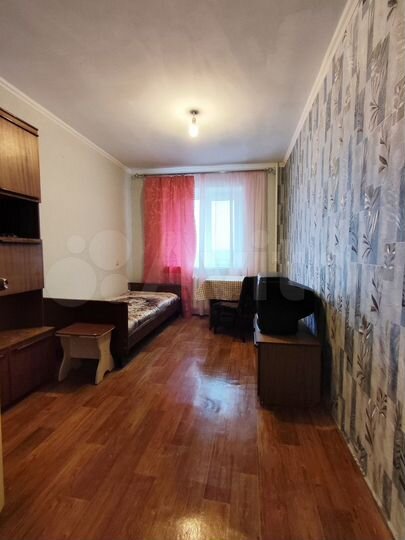 Комната 11 м² в 6-к., 5/5 эт.