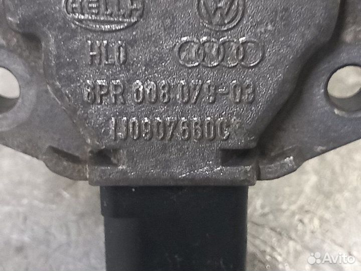 Датчик уровня масла Audi A4