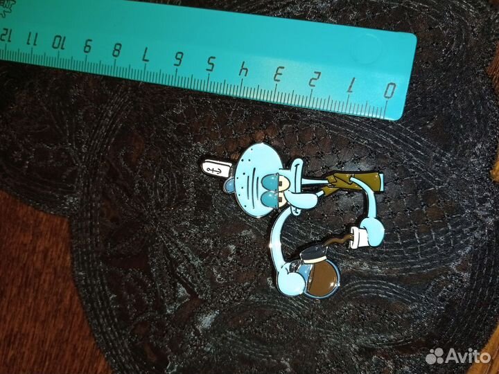 Брошь значок 