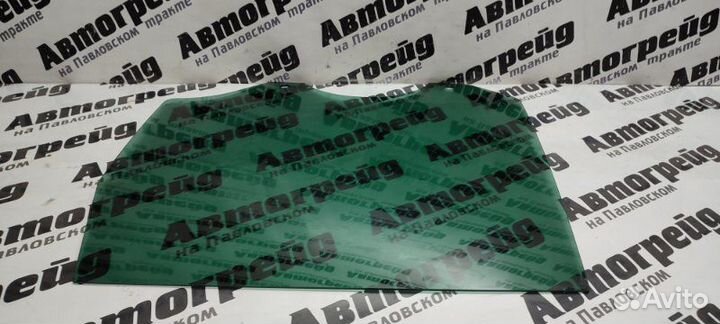 Стекло боковое заднее левое Volkswagen Touareg 7LA