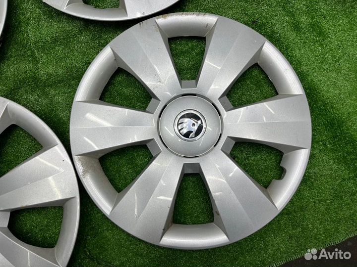 Колпак колеса Skoda Rapid CWV 2016