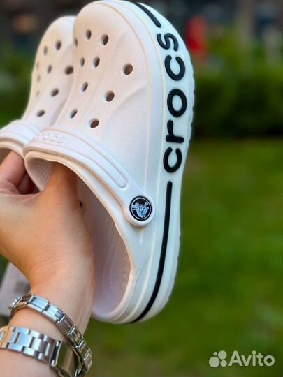 Crocs белые Сабо унисекс Шлепанцы Мужские-Женские