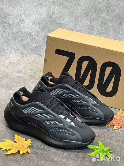 Adidas yeezy boost 700 черные разм. 42