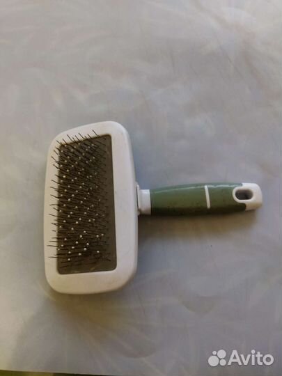 Щётка для вычесывания шерсти