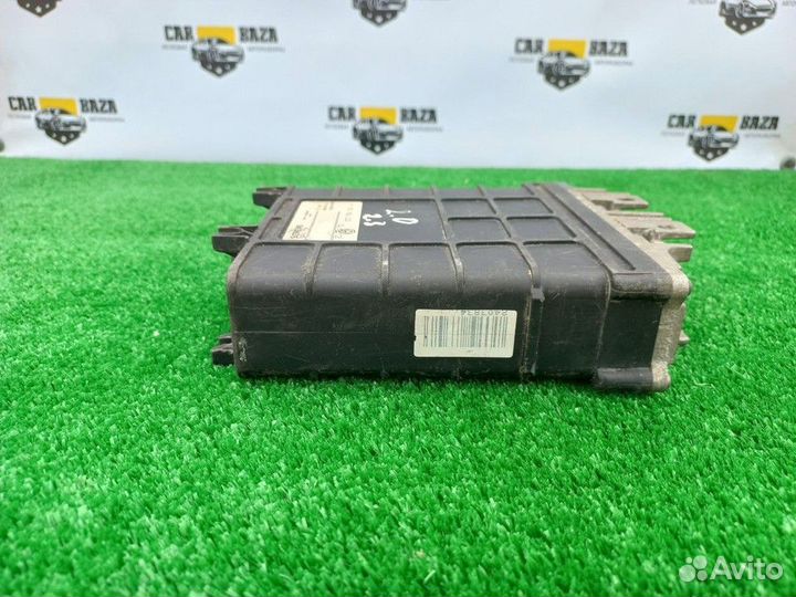 Блок управления двигателем Volkswagen Golf