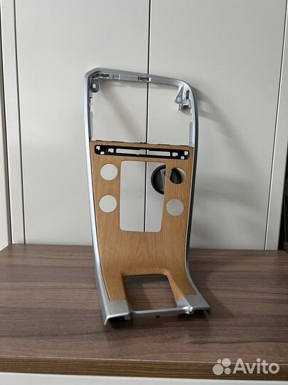 Новая Парящая панель Volvo XC60