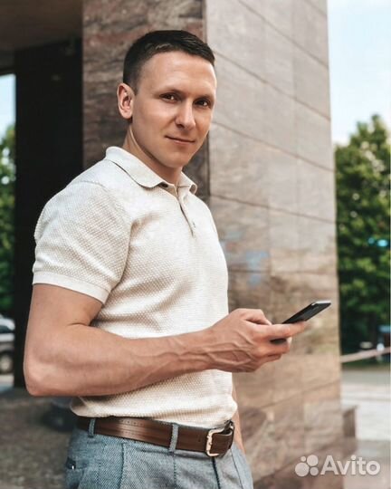 Риелтор по продаже квартир. Агент по недвижимости