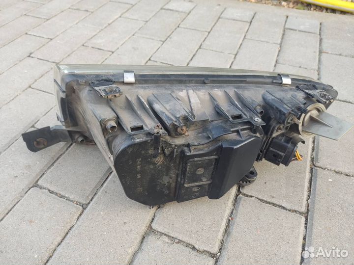 Фара правая Hella Шкода Фабия 1