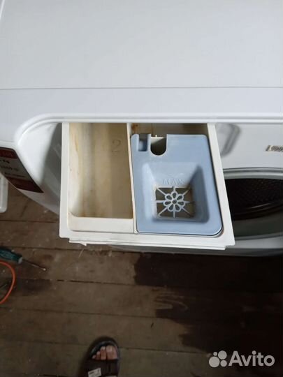 Стиральная машина Аристон аквалтис