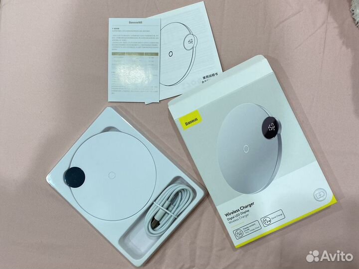 Беспроводная зарядка Baseus с индикатором напряжен