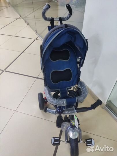 Трехколесный велосипед с родительской ручкой