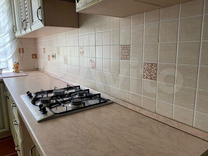 3-к. квартира, 64 м², 1/2 эт.