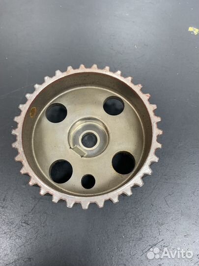 Шестерня распредвалов VAG 036109111G