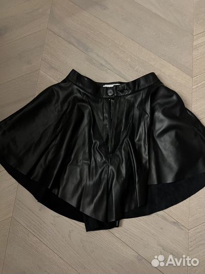 Кожаные шорты Toptop