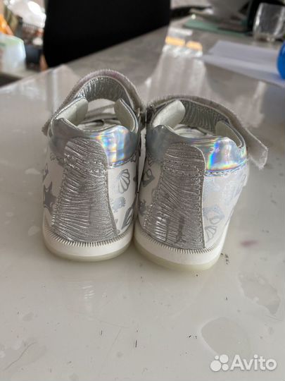 Босоножки для девочки