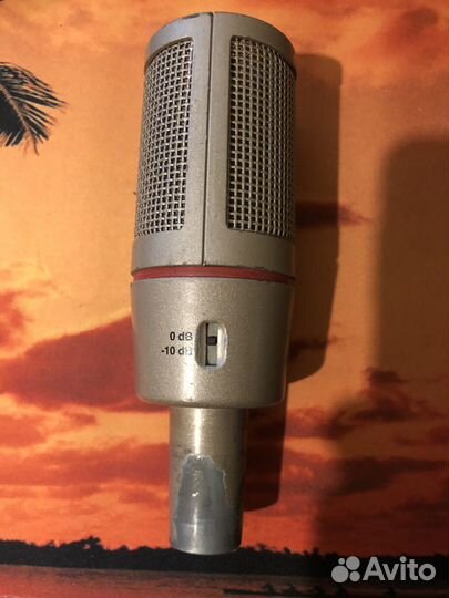 Студийный микрофон AKG C2000b