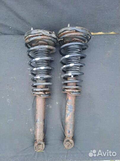 Передняя стойка + пружина Nissan Primera P10