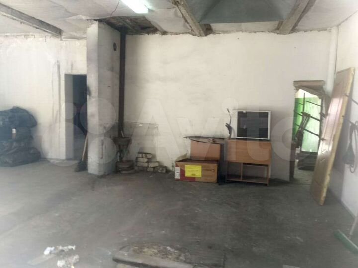 Гараж, > 30 м²