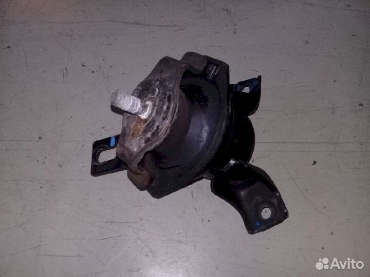 Опора двигателя (подушка двс) передняя правая MR96