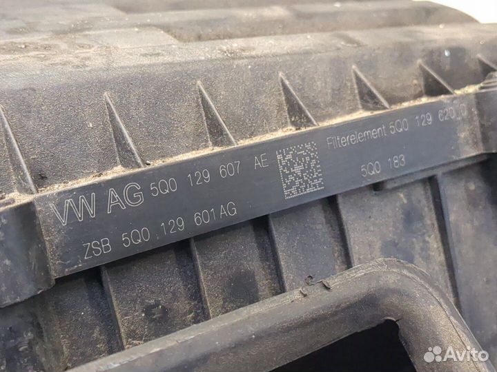 Корпус воздушного фильтра Volkswagen Passat 8 2015