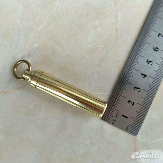 Водонепронецаемый тайник - брелок. Латунь. Металл