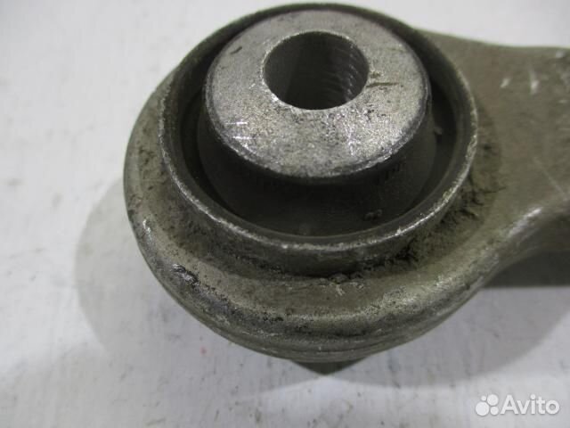 Рычаг задний поперечный правый