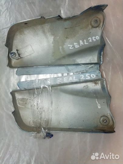 Пластик yamaha zeal 250