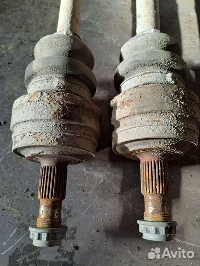 Привод задний Mercedes W140